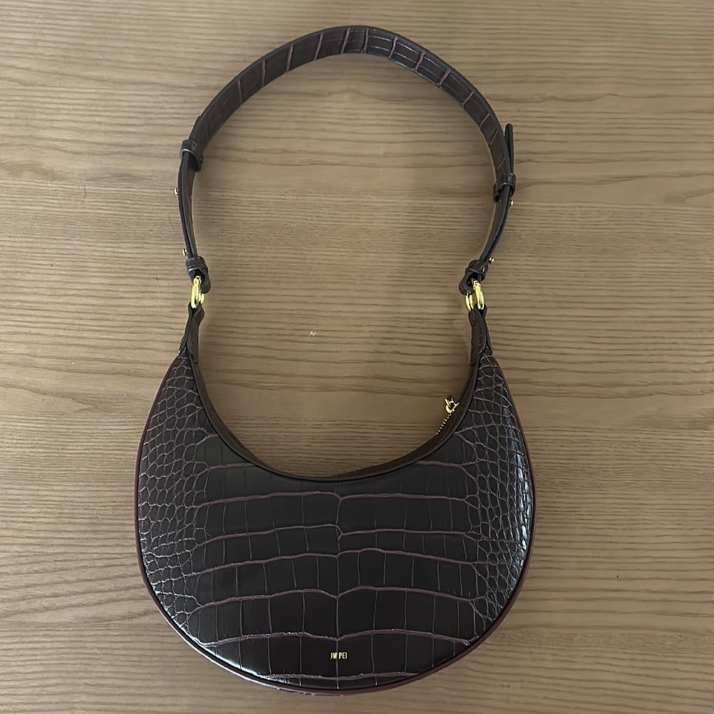 JW PEI Carly Saddle Back Brown Croc